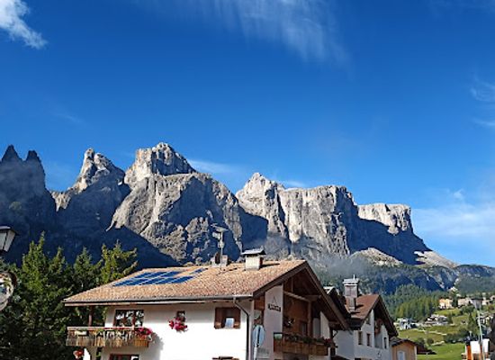 italy/alta-badia/landmark/cascate-del-pisciadu