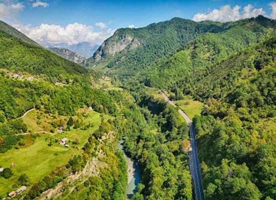 montenegro/rovca/landmark/starting-point-to-mrtvica-canyon