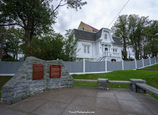 canada/maritimes/landmark/fort-townshend-national-historic-site-of-canada