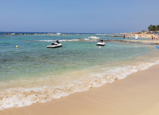 cyprus/makronissos-peninsula/landmark/limnara-beach