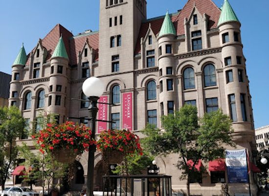 minnesota/saint-paul/cathedral-hill/landmark/landmark-plaza