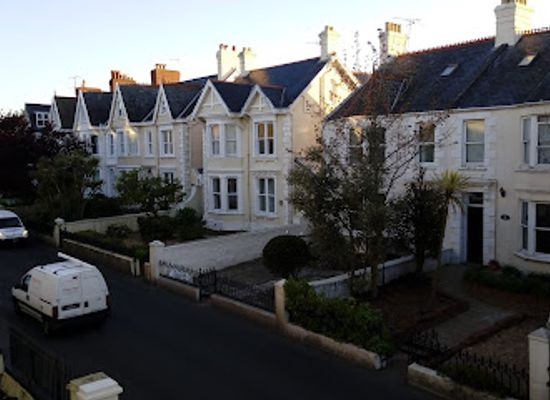 guernsey/herm/landmark/grisnoir-guest-house