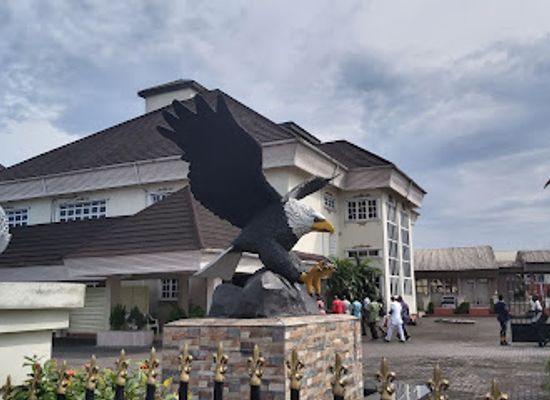 nigeria/itsekiri/landmark/palace-of-the-olu-of-warri