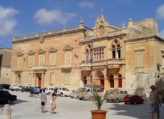 malta/western-district/landmark/palazzo-gourgion