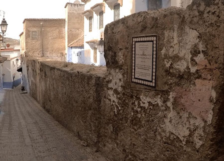 Explore the enchanting Old Medina of Chefchaouen, where blue-washed streets meet rich Moroccan history and stunning mountain views.