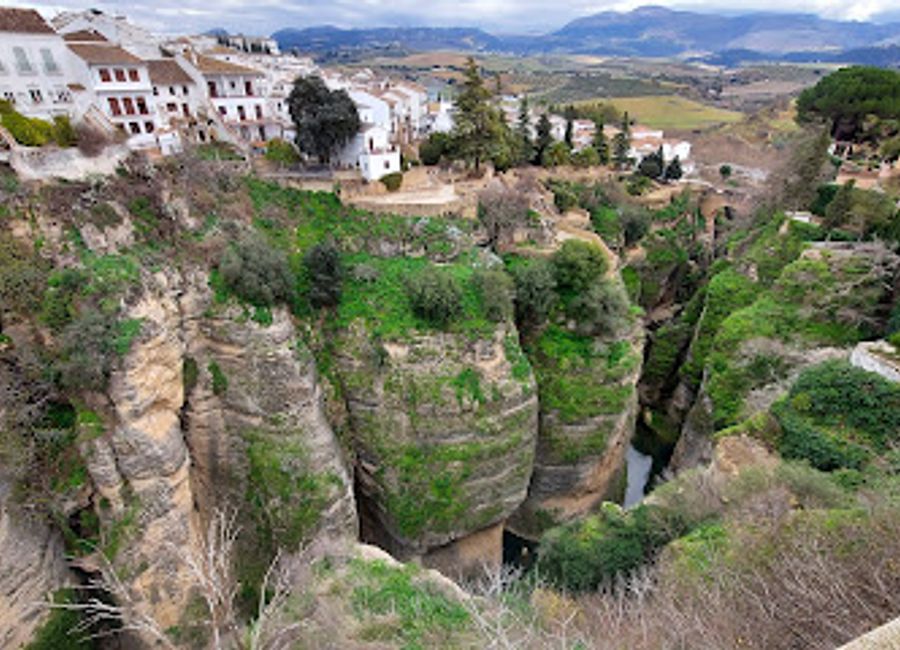 Experience the breathtaking views of Ronda at the Mirador de Aldehuela, a must-visit scenic spot offering stunning vistas and rich architectural heritage.