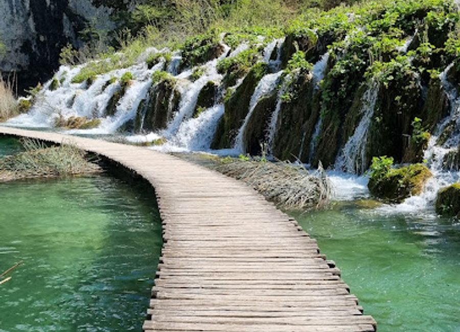 Enjoy scenic and essential transport on electric boats, included with your ticket, connecting the stunning Plitvice Lakes.