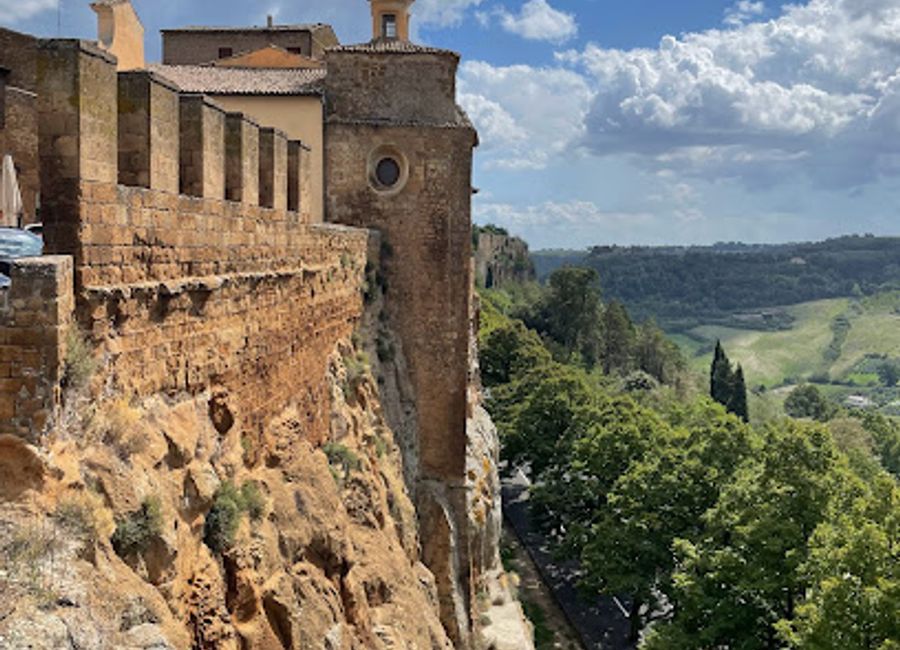 Discover the breathtaking Anello della Rupe in Orvieto, a scenic hiking area that combines stunning views with rich history in the heart of Italy.