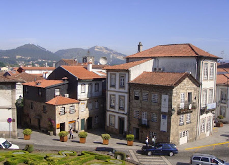 Discover the historic center of Ponte de Lima, a picturesque Portuguese town rich in medieval architecture, culture, and stunning riverside views.