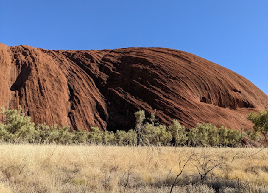 Discover the breathtaking beauty and cultural significance of the Uluru Base Walk, an unforgettable hiking experience in Australia’s Northern Territory.