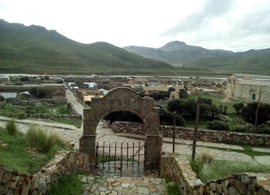 Experience the breathtaking beauty of Colca Canyon with tailored tours from Peruvian Colca Trails, your trusted travel agency in Arequipa.