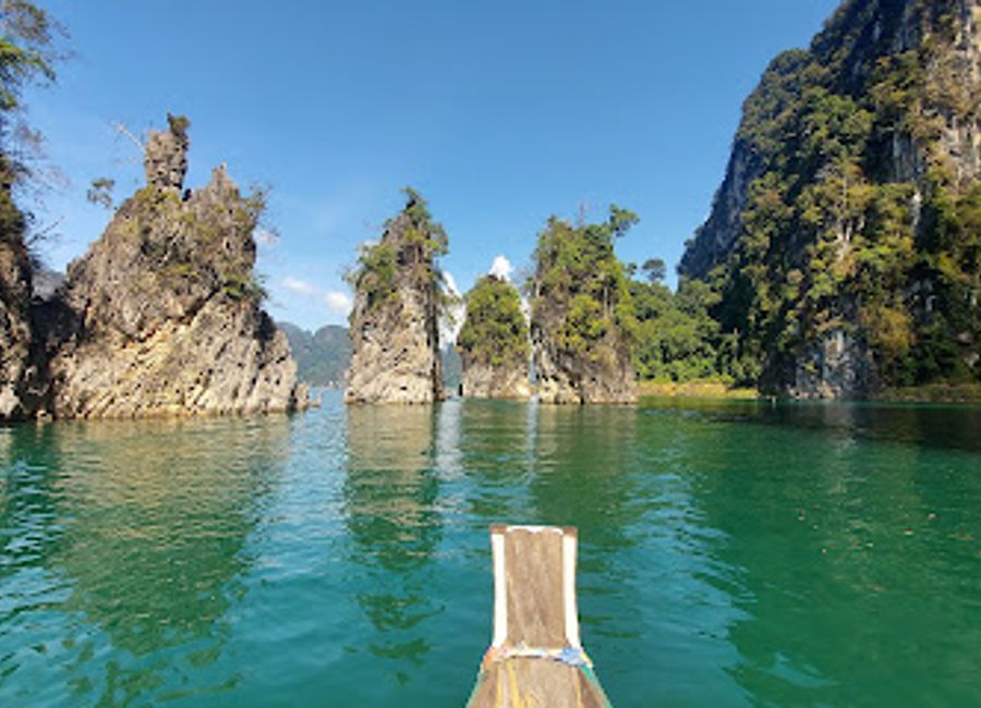 Discover the serene beauty of Khao Sam Kloe, a nature preserve in Surat Thani, where stunning landscapes and rich biodiversity await.