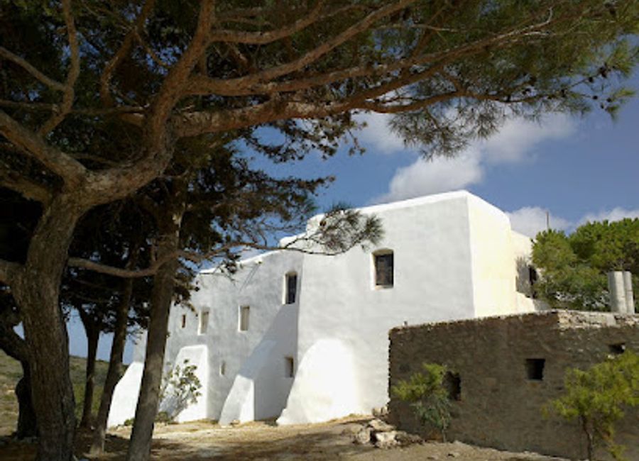 Discover the source of Parian marble, used in ancient masterpieces, at these historic quarries on the enchanting island of Paros.