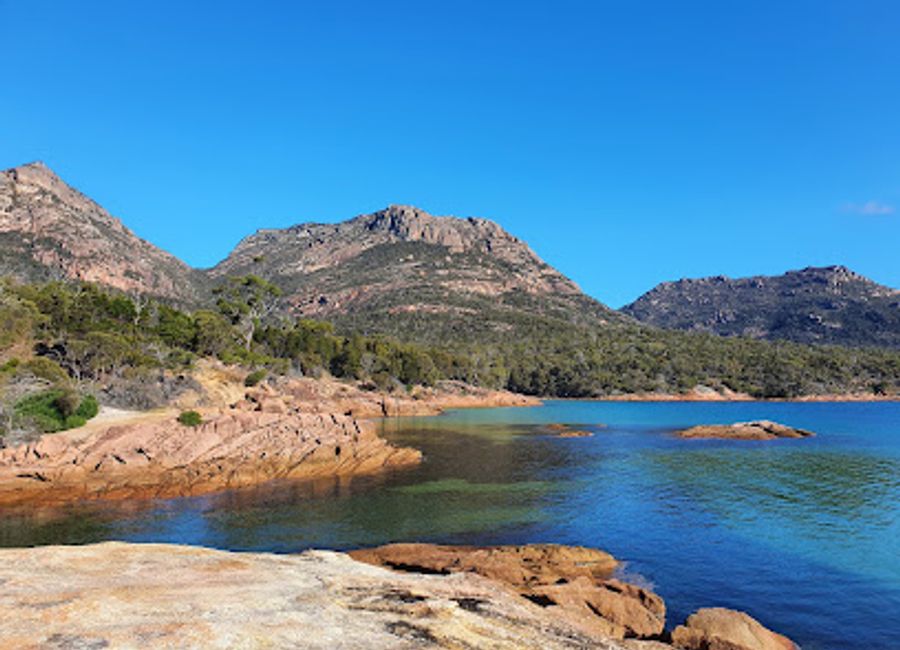 Discover Honeymoon Bay in Tasmania, a stunning beach paradise offering breathtaking views, adventure, and tranquility for every traveler.