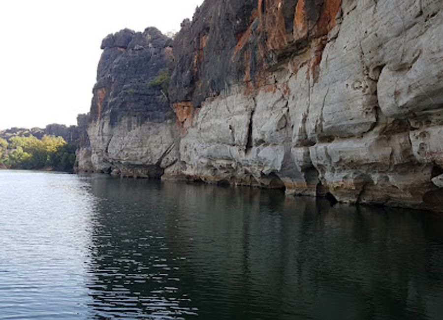 Explore the stunning Echidna Chasm in Purnululu National Park, a mesmerizing natural wonder perfect for photography and nature lovers alike.