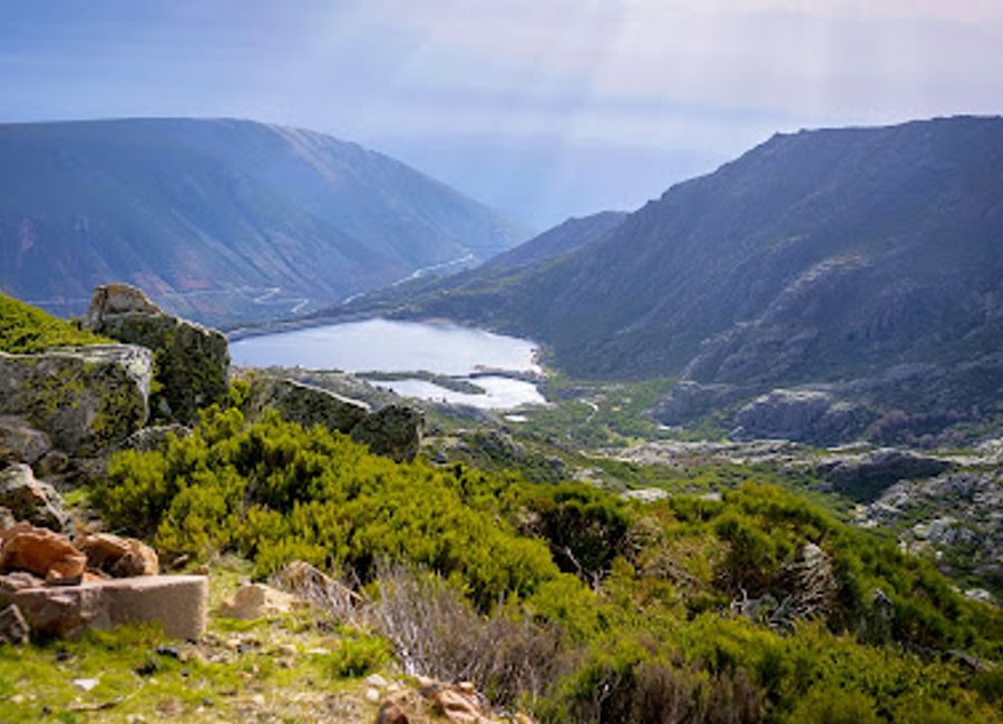 Discover the stunning vistas of Miradouro do Vale Glaciar, a scenic gem in Unhais da Serra offering unforgettable views and natural beauty.