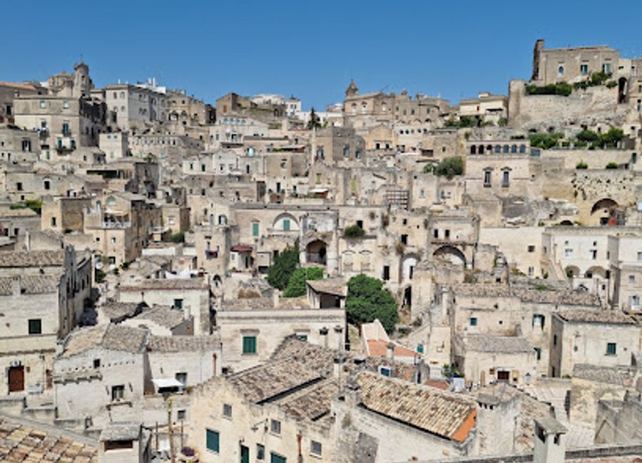 Discover the mesmerizing Sassi di Matera, a UNESCO World Heritage site showcasing ancient cave dwellings and breathtaking architecture in Italy.