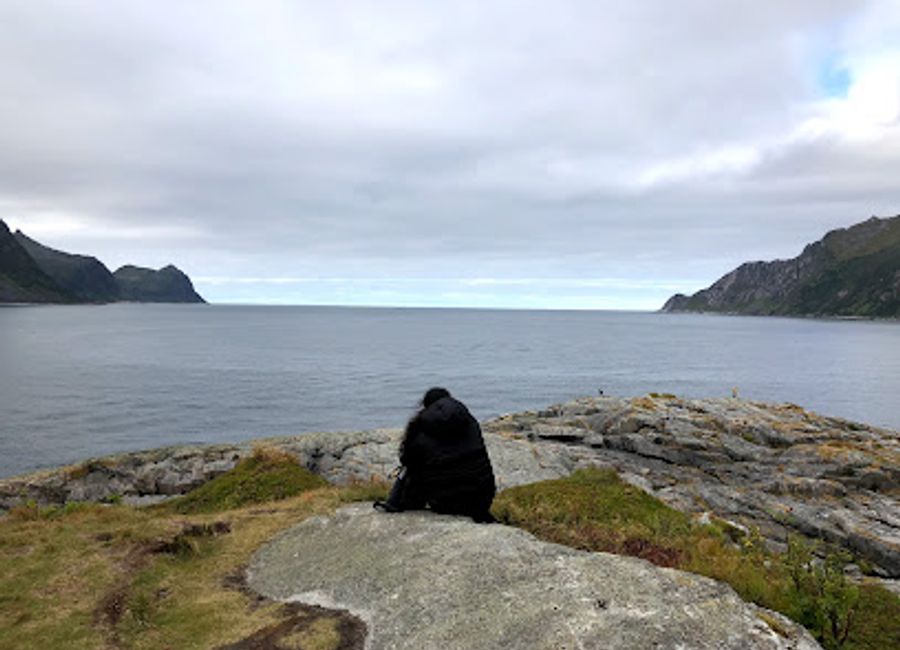Discover the breathtaking Lykthammaren in Senja, Norway, a must-visit mountain peak for stunning views and unforgettable hiking experiences.