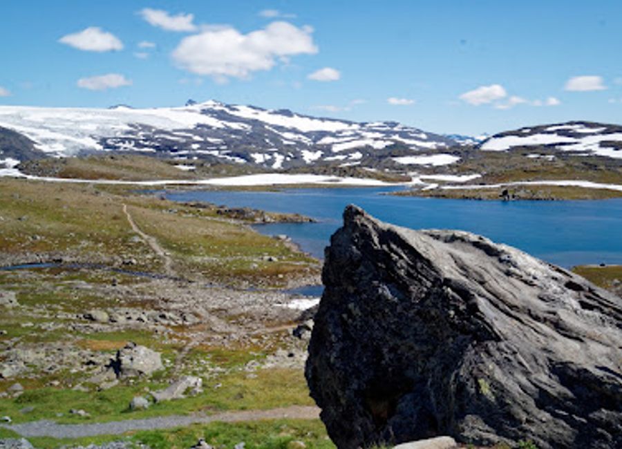 Experience the breathtaking beauty of Sognefjell Road, one of Norway's most scenic mountain passes, perfect for nature lovers and adventure seekers.