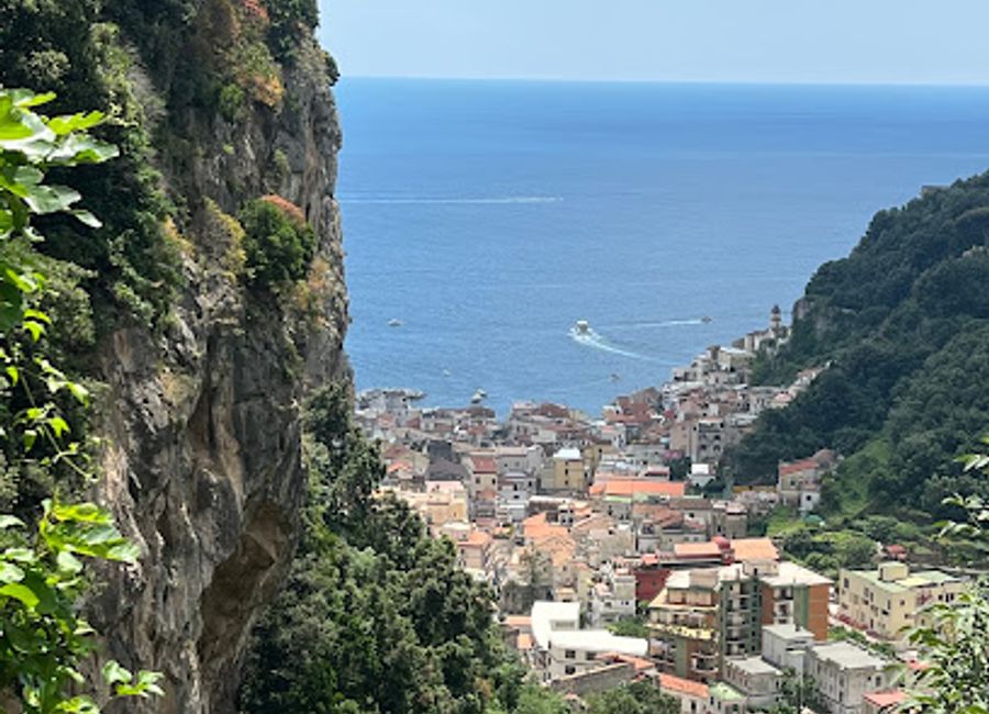 Explore Valle dei Mulini, a scenic hiking gem in Amalfi, Italy, rich in history and natural beauty, perfect for nature lovers and adventurers alike.