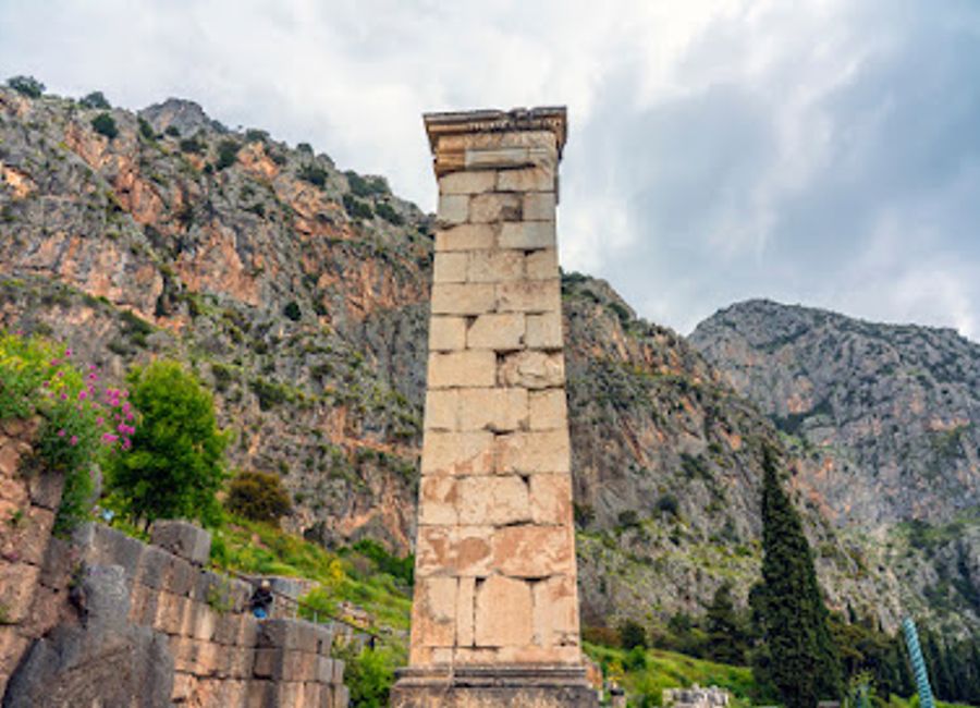 Explore the Pillar of Prusias II in Delphi, a historical landmark showcasing ancient Greek architecture and cultural heritage.