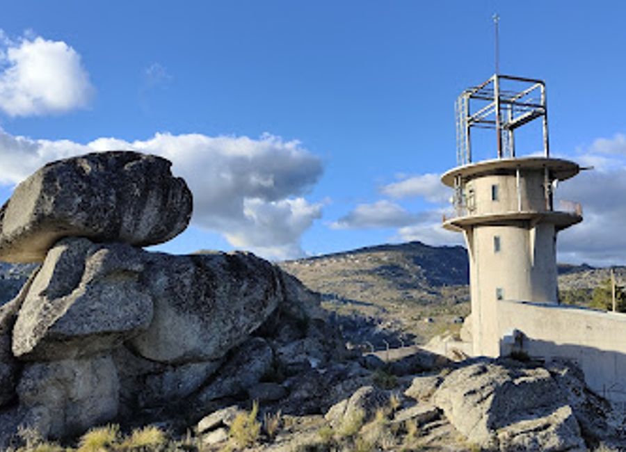 Discover breathtaking views and serene landscapes at Miradouro do Sanatório in Cortes do Meio, Portugal, a must-visit for nature lovers and photographers.