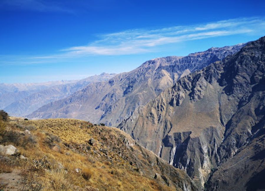 Experience the breathtaking vistas and majestic Andean condors at Mirador Cruz del Cóndor, a premier observation deck in the stunning Colca Canyon.