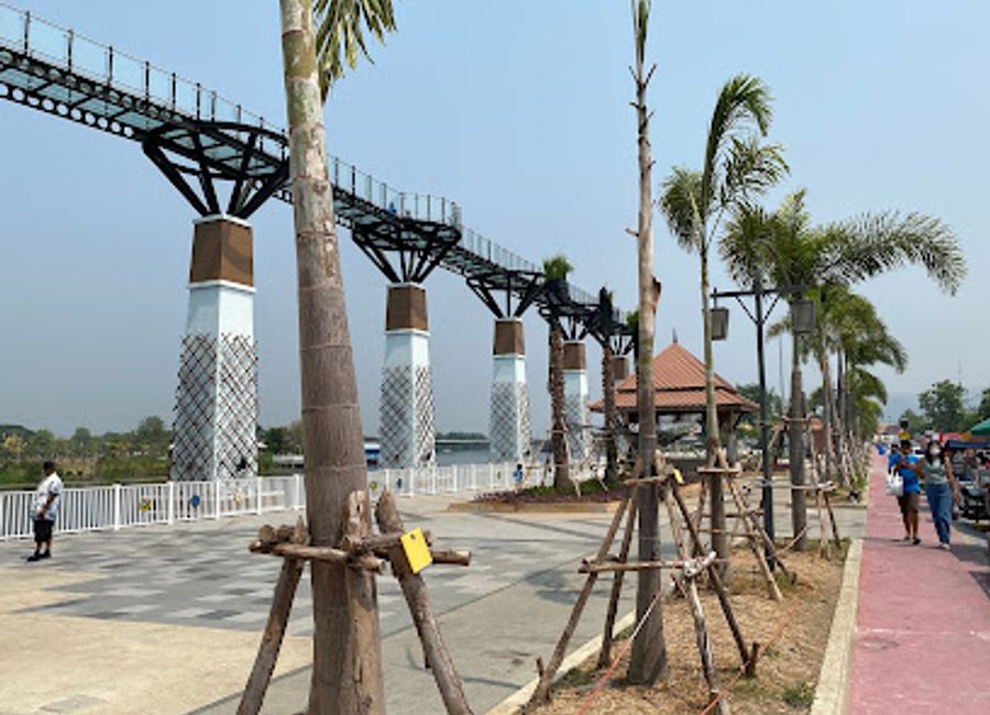 Discover the breathtaking views and refreshing ambiance of Skywalk Kanchanaburi City, a must-see attraction for nature lovers and photographers.