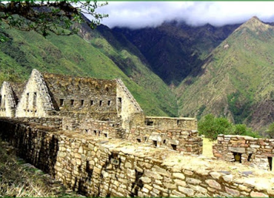 Discover the stunning beauty of Choquequirao with expert guidance from the Choquequirao Trek Operator in Cusco, Peru.