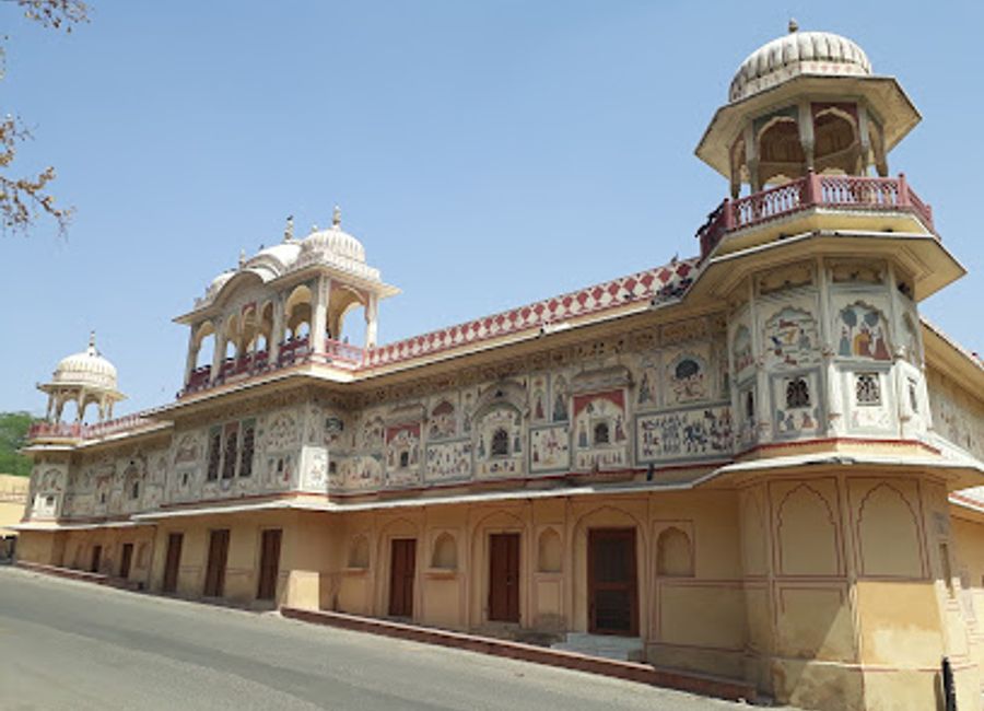 Experience the serenity and historical charm of Sisodia Rani ka Bagh, a beautiful garden in Jaipur, Rajasthan, perfect for nature lovers and cultural enthusiasts.