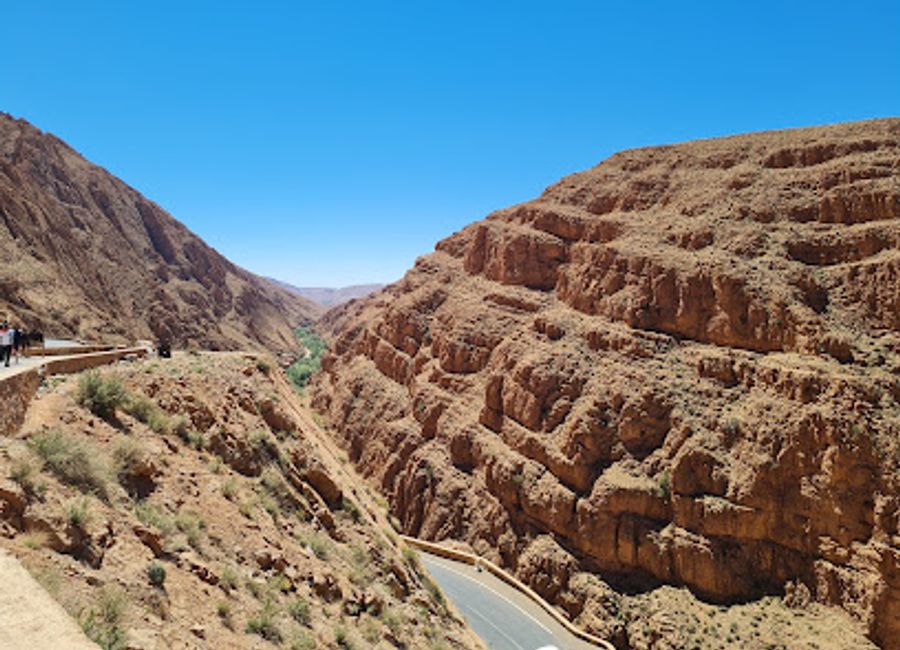 Explore the breathtaking landscapes and rich cultural heritage of Gorges du Dadès, a premier hiking destination in Morocco's stunning natural environment.