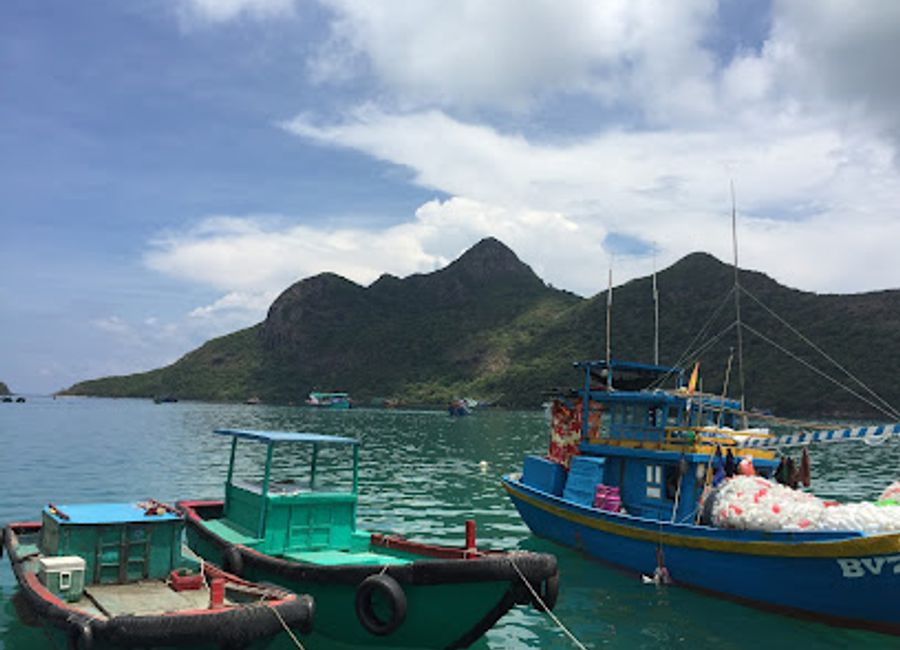 Explore Con Son Island, a hidden gem in Vietnam offering stunning beaches, lush forests, and rich historical significance for an unforgettable getaway.