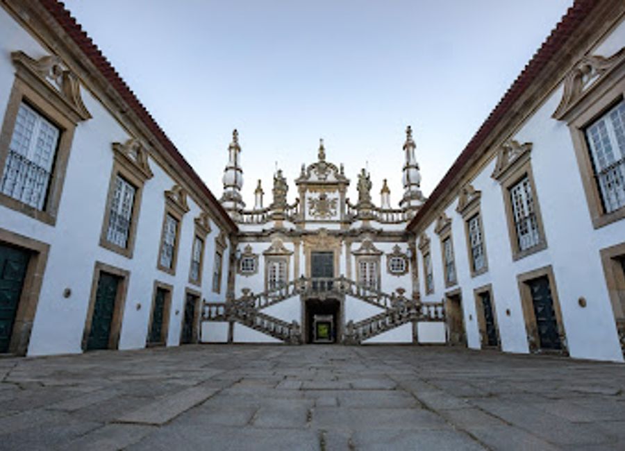 Explore Casa de Mateus in the Douro Valley—an exquisite blend of baroque architecture, serene gardens, and rich Portuguese history.