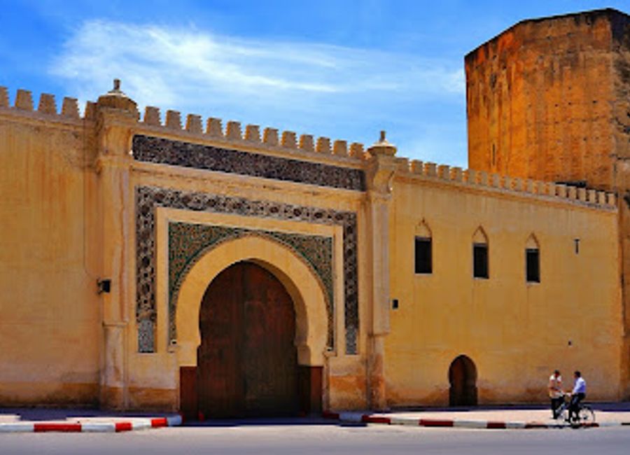 Explore the historical significance of Bab Sigma, a captivating gateway in Fes, Morocco, where culture and architecture meet.