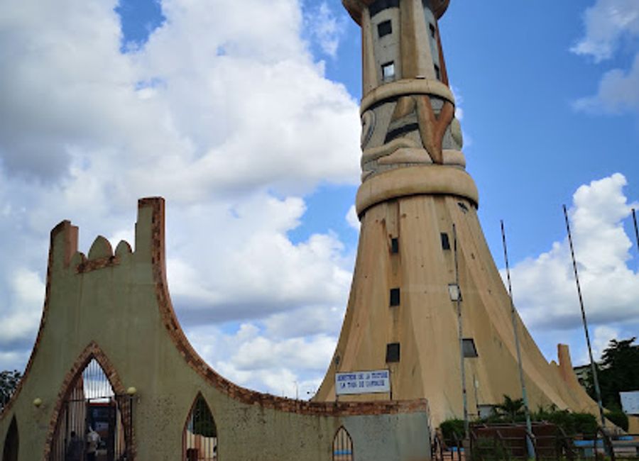 Explore the Tower of Africa in Bamako, a captivating heritage museum showcasing Mali's rich history and breathtaking views.
