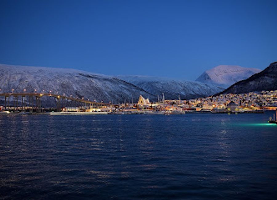 Experience the beauty and adventure of Tromsø Harbour, a vibrant gateway to the Arctic filled with culture, stunning views, and unforgettable activities.