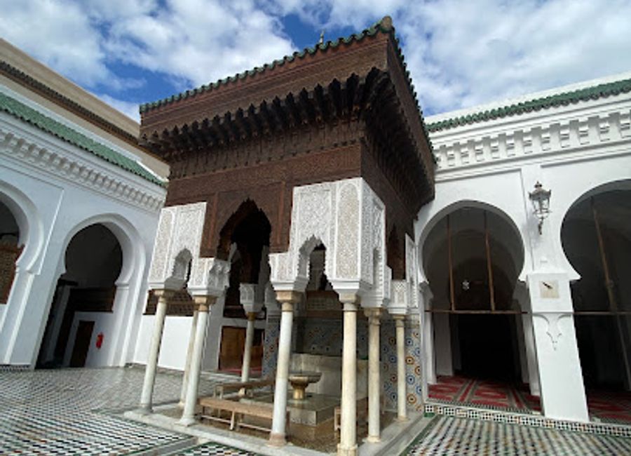 Discover the vibrant community spirit of Fes at Place Rcif, where culture, tradition, and local life converge in an unforgettable experience.