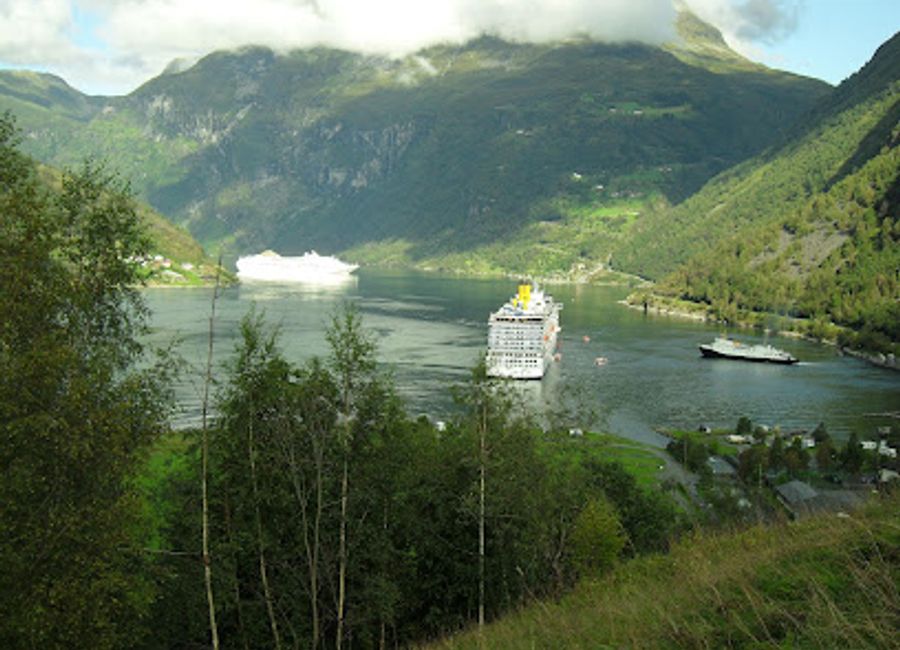 Experience the breathtaking beauty of Geiranger at Blair's View Point, a must-visit for panoramic views and outdoor adventures in Norway's stunning fjords.