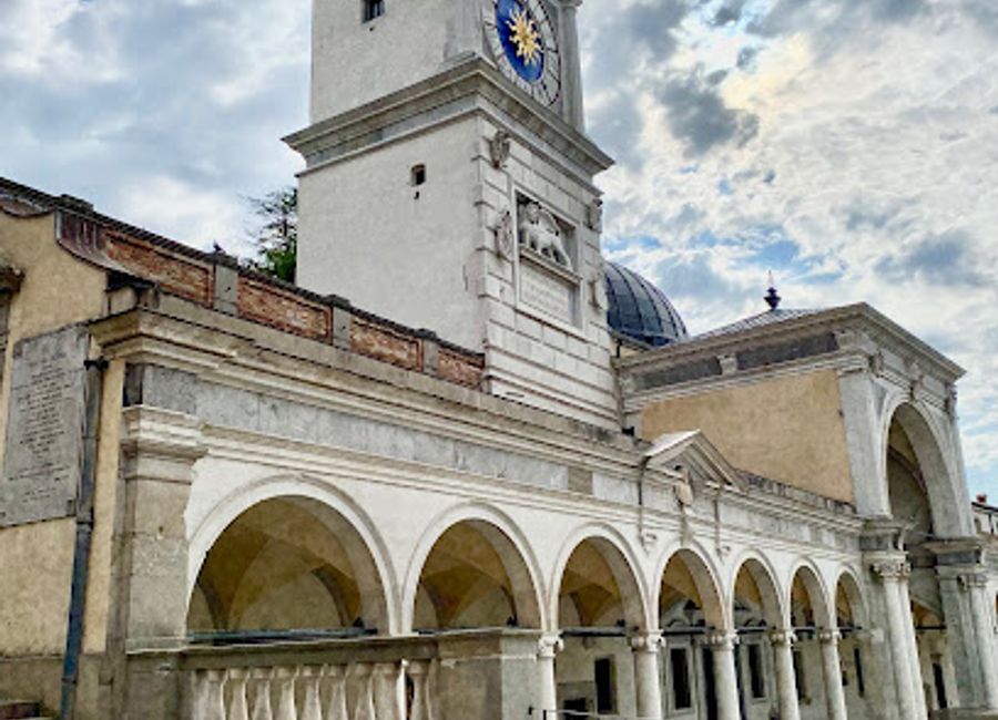Experience the enchanting views and historical charm of Udine Castle, a must-visit landmark in the heart of Friuli, Italy.