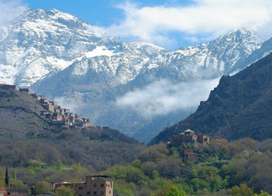 Discover the essence of Moroccan culture and stunning landscapes at Art De Cuivre Travel in the heart of Marrakesh.