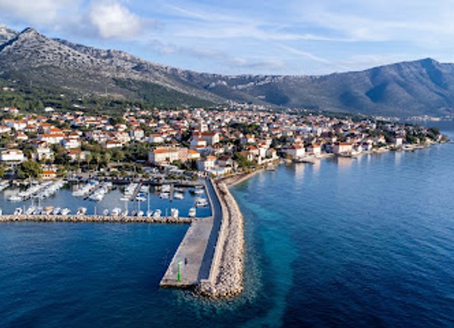 Explore the stunning heritage of Kulturno povijesna cjelina Orebić, a captivating tourist attraction in the heart of beautiful Orebić, Croatia.