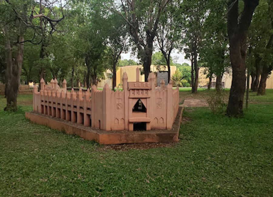 Discover the breathtaking landscapes and diverse wildlife of Mali National Park, a serene national treasure near Bamako, ideal for nature lovers and adventure seekers.