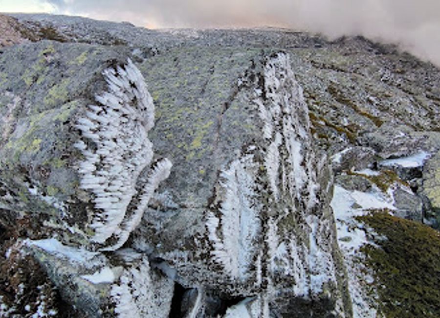 Experience the breathtaking views and serene beauty of Poio Estrela, a must-visit tourist attraction in Loriga, Portugal.