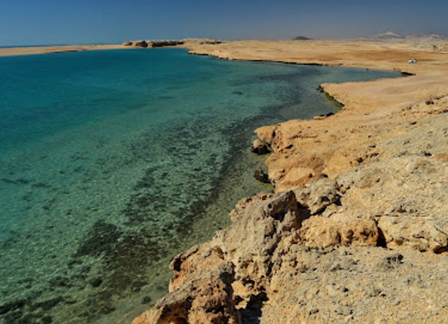 Explore vibrant coral reefs & dramatic desert landscapes at Egypt's Ras Mohamed Nature Reserve. A world-class destination for diving & natural beauty.