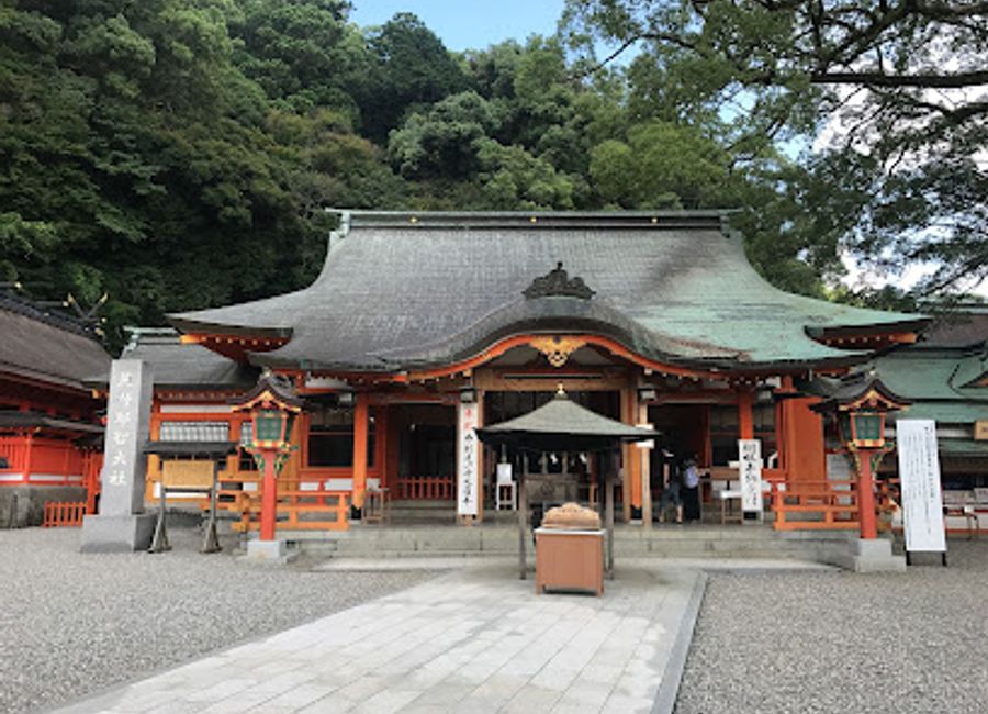 Explore the cultural and natural beauty of Kumano-Nachi Taisha Grand Shrine, a serene Shinto sanctuary in Wakayama, Japan.