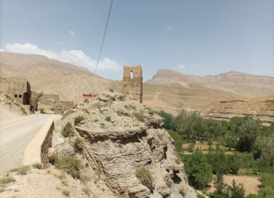 Explore Aweddim in Taourirt, Morocco – a captivating historical landmark steeped in culture, perfect for a serene visit and stunning photography.