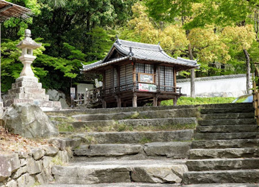 Explore the enchanting Shikoku Village, an open-air museum in Takamatsu, where tradition meets nature in a captivating cultural experience.