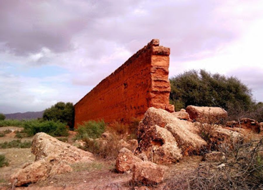 Explore the historical charm of Sucrerie Machraa al Ain in Taroudant, a landmark that reveals the region's rich sugar production history amidst stunning landscapes.