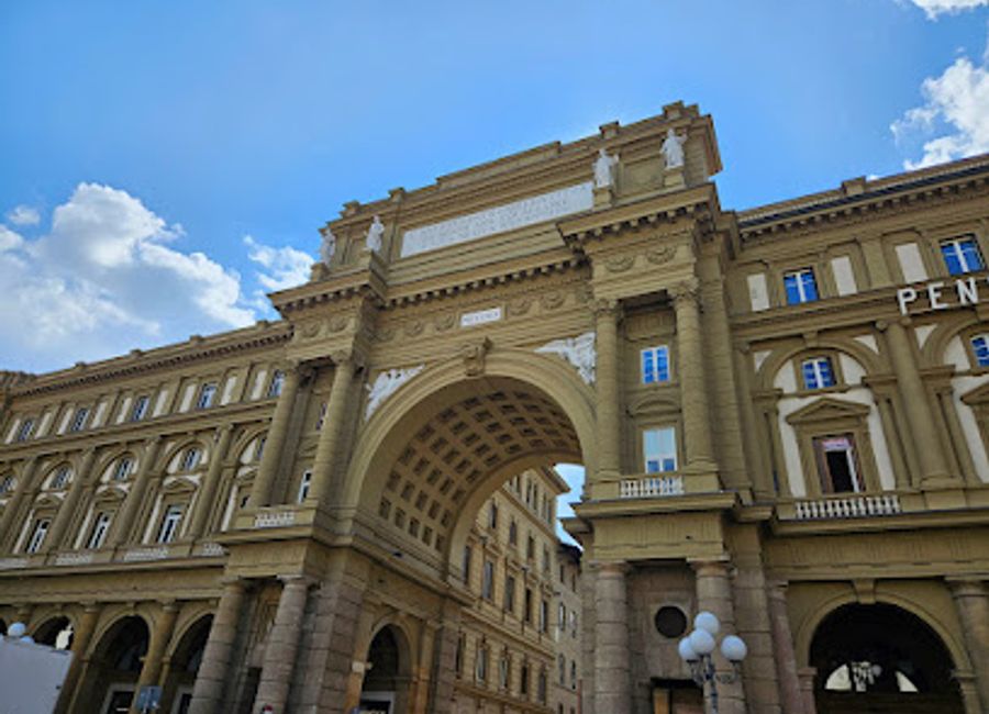 Experience the vibrant atmosphere of Piazza della Repubblica, Florence's iconic square filled with history, culture, and lively street performances.