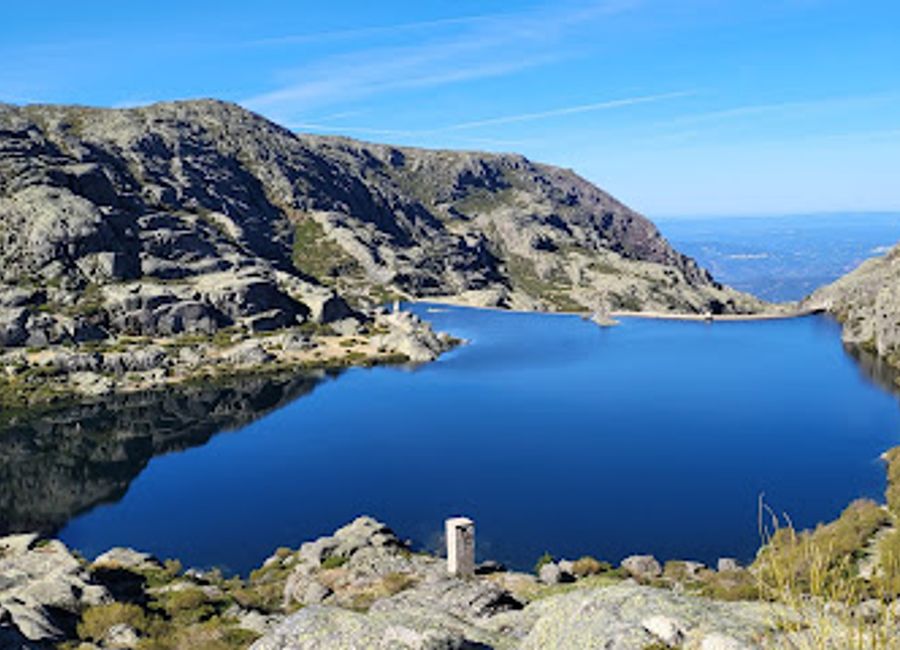 Discover the breathtaking vistas of Miradouro Serra do Açor, a must-visit viewpoint in Loriga, Portugal, perfect for nature lovers and photographers.